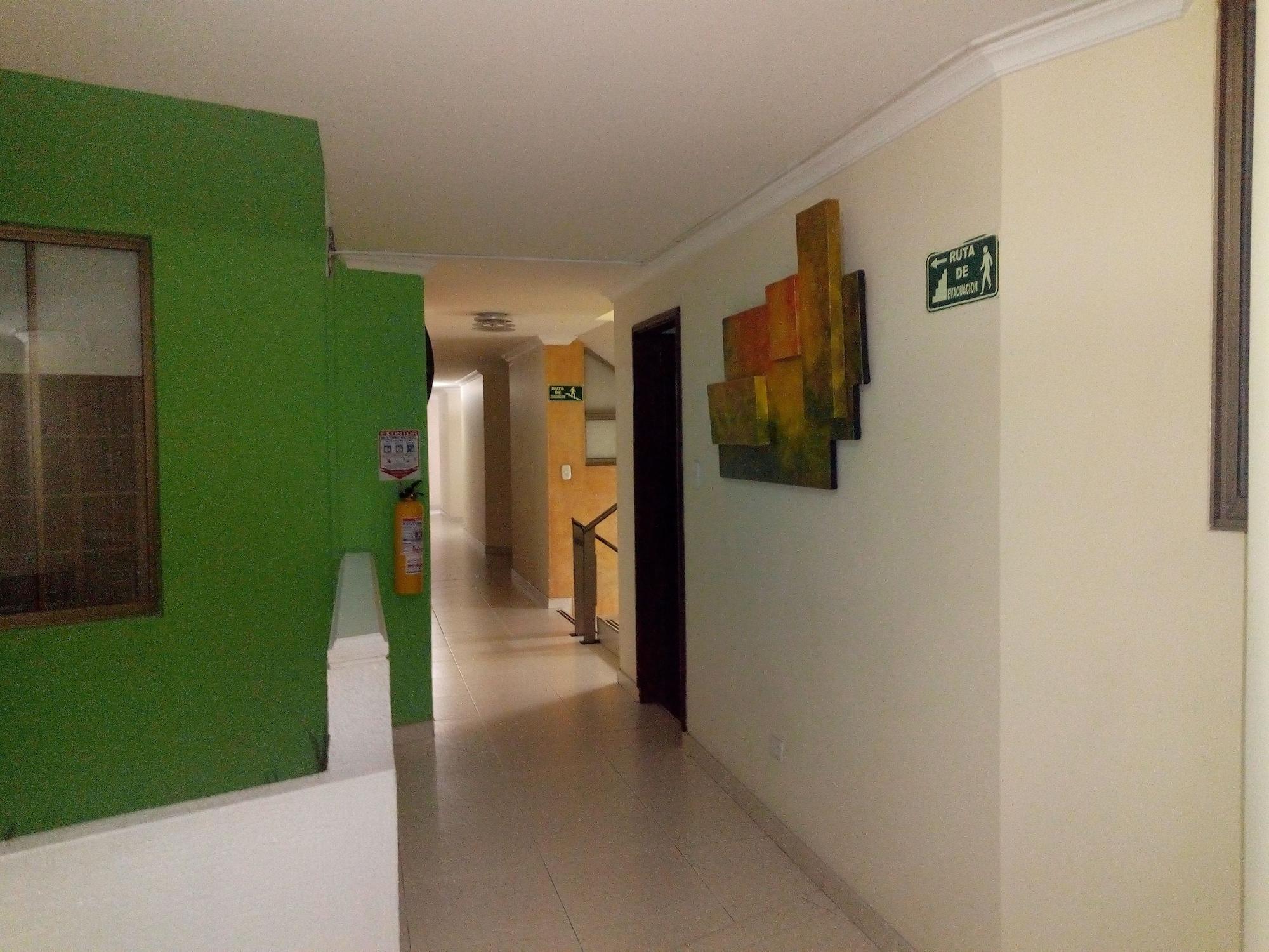 Hotel Ayenda Normandy Bogota Buitenkant foto